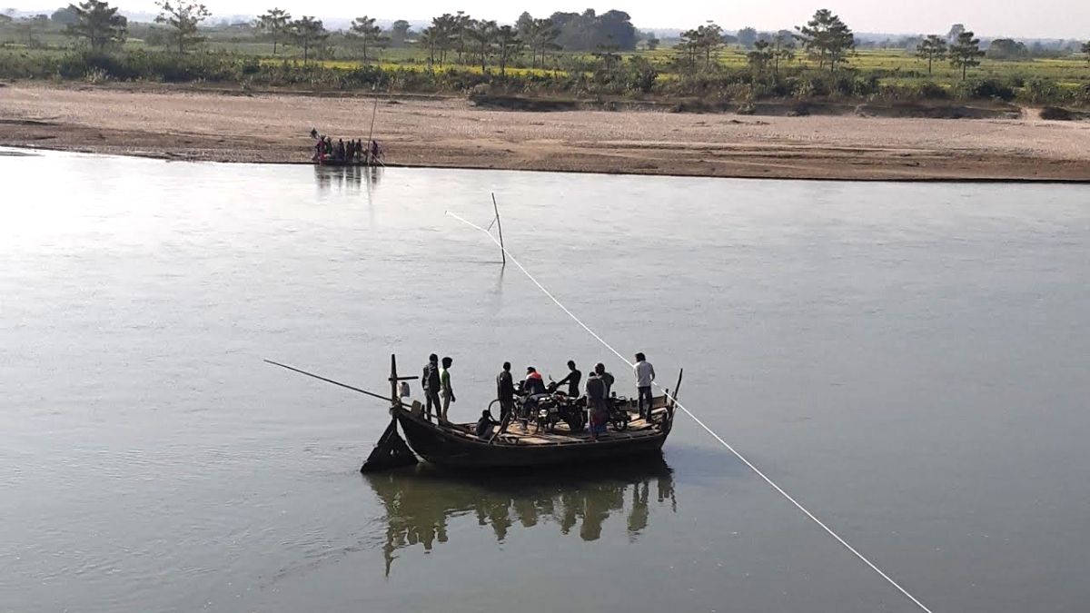 राप्ती तटका बासिन्दा अझैसम्म डुङ्गाकै भरमा